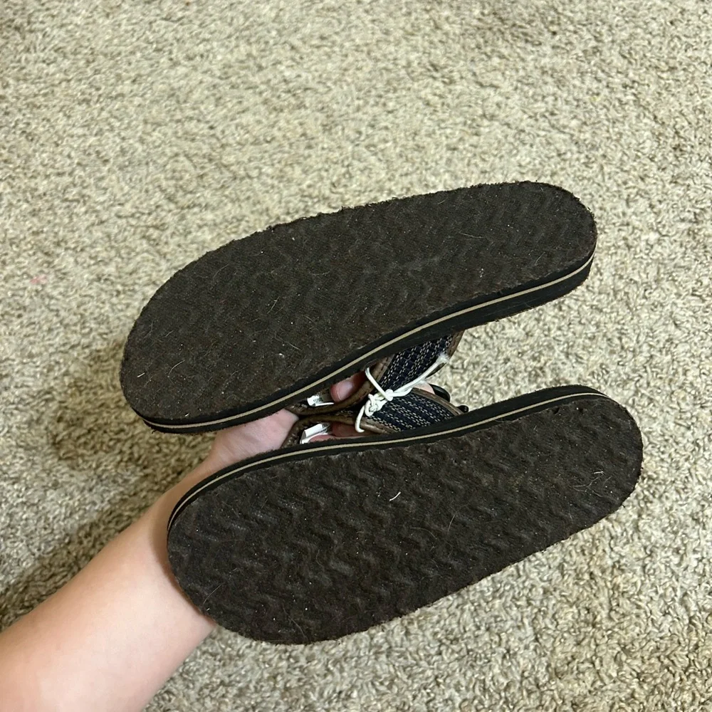 Brown Leather-Style Boys Youth Flip Flops Beach Pool Summer Size 1 New Outdoor